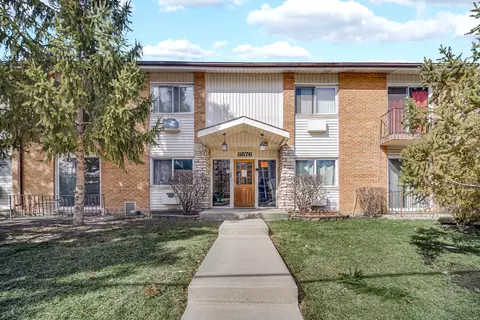 8876 Golf Rd #2C, Des Plaines, IL 60016