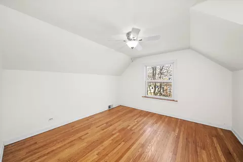 Bedroom - 10101 S Artesian Ave, Chicago, IL 60655 photo 3 of 4