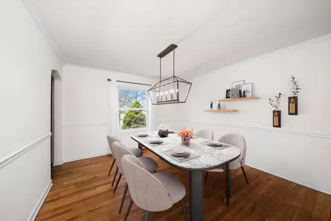 Dining - 10101 S Artesian Ave, Chicago, IL 60655 photo 1 of 1