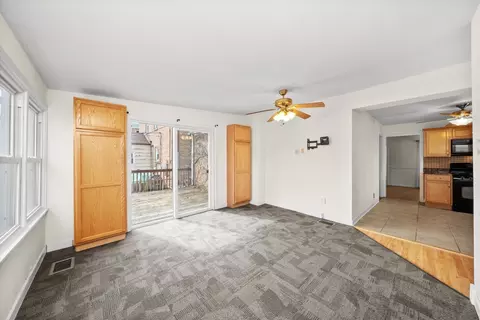 Living - 10101 S Artesian Ave, Chicago, IL 60655 photo 4 of 5