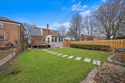 Exterior - 10101 S Artesian Ave, Chicago, IL 60655 photo 5 of 7