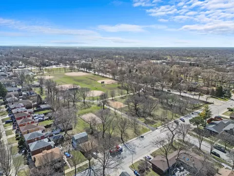 View/Area - 10101 S Artesian Ave, Chicago, IL 60655 photo 2 of 5