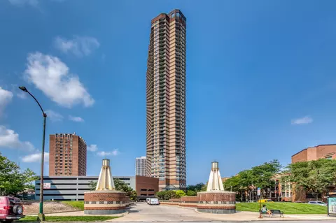 3660 N Lake Shore Dr #1310, Chicago, IL 60613