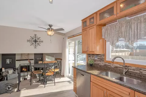 Kitchen - 824 Maple Ln, Peotone, IL 60468 photo 3 of 4