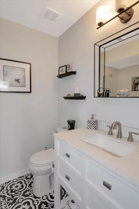 Bath - 824 Maple Ln, Peotone, IL 60468 photo 3 of 3