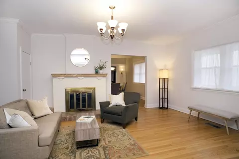 Living - 551 William St, River Forest, IL 60305 photo 1 of 5
