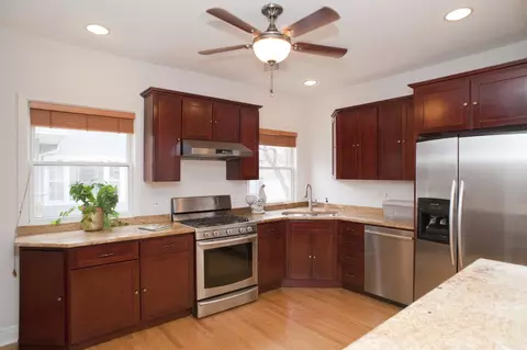 Kitchen - 551 William St, River Forest, IL 60305 photo 2 of 4