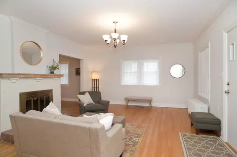 Living - 551 William St, River Forest, IL 60305 photo 4 of 5