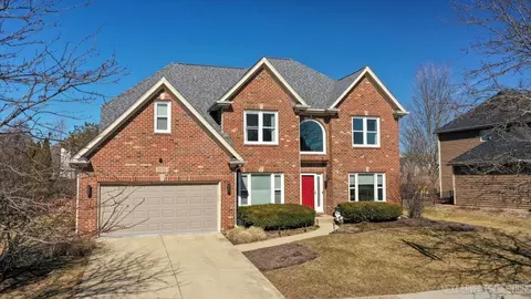 2640 Ginger Woods Dr, Aurora, IL 60502