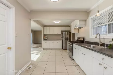 1845 Pierce Rd, Hoffman Estates, IL 60169 photo 6