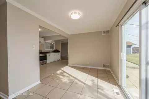 1845 Pierce Rd, Hoffman Estates, IL 60169 photo 9