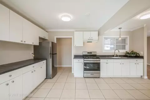 1845 Pierce Rd, Hoffman Estates, IL 60169 photo 5