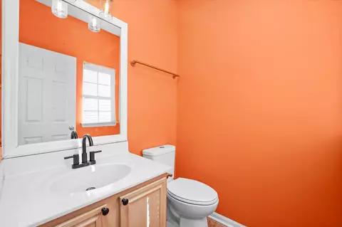 Bath - 14 Grandview Ct, Algonquin, IL 60102 photo 1 of 4