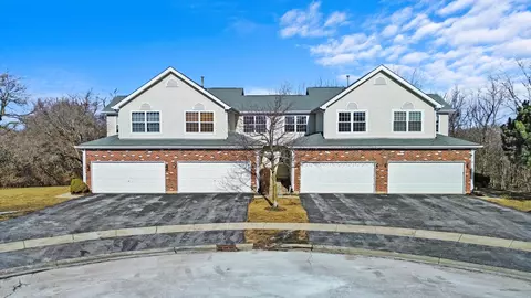 Exterior - 14 Grandview Ct, Algonquin, IL 60102 photo 8 of 8