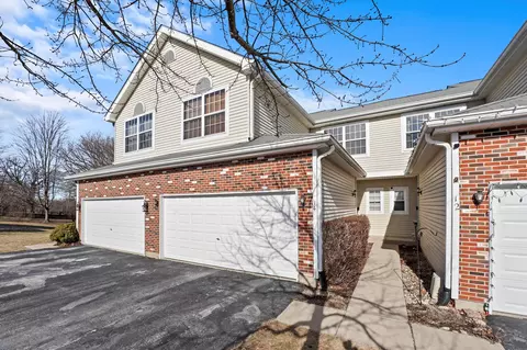 Exterior - 14 Grandview Ct, Algonquin, IL 60102 photo 6 of 8