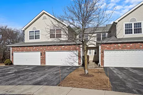 Exterior - 14 Grandview Ct, Algonquin, IL 60102 photo 7 of 8