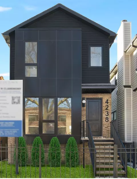4238 N Claremont Ave, Chicago, IL 60618