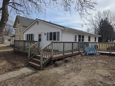 209 W Grove St, Sterling, IL 61081