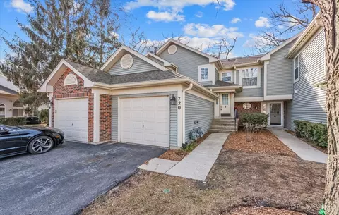 720 Shady Oaks Ct #720, Elgin, IL 60120