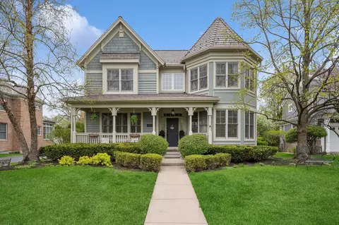 1437 Kittyhawk Ln, Glenview, IL 60026