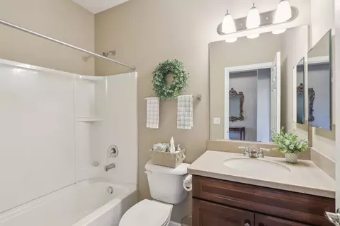 5788 Chatham Dr, Hoffman Estates, IL 60192 photo 15