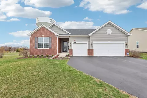 5788 Chatham Dr, Hoffman Estates, IL 60192