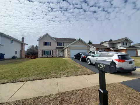 565 W Chester Ct, Aurora, IL 60504