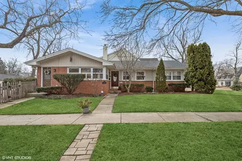 146 Bloom St, Highland Park, IL 60035