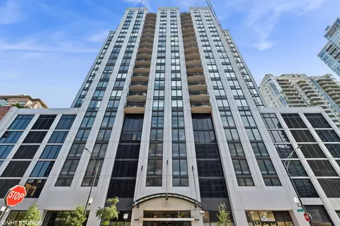 435 W Erie St #1803, Chicago, IL 60654