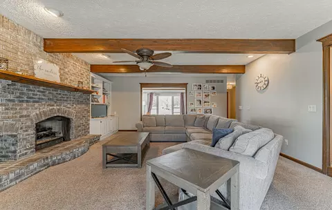 Living - 35 Pendleton Way, Bloomington, IL 61704 photo 2 of 4