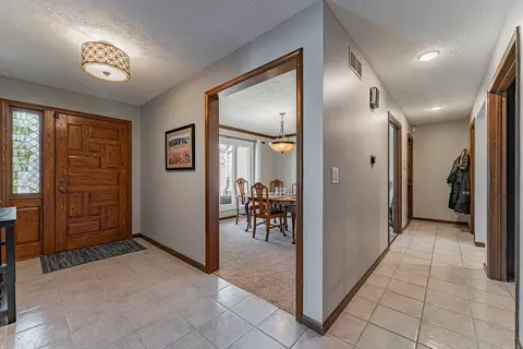 Entry Way - 35 Pendleton Way, Bloomington, IL 61704 photo 2 of 9