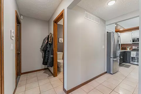 Entry Way - 35 Pendleton Way, Bloomington, IL 61704 photo 3 of 9