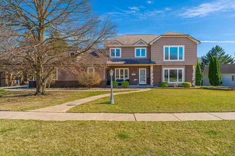 35 Pendleton Way, Bloomington, IL 61704