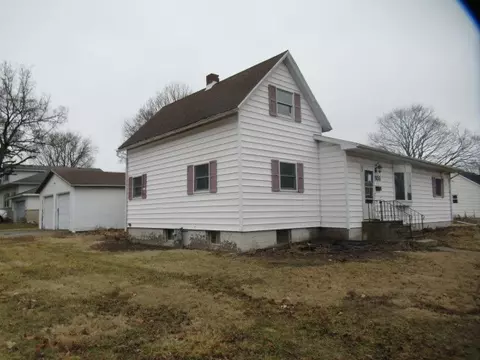 503 E Market St, Farmer City, IL 61842