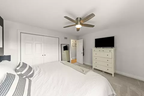 Bedroom - 1120 E Lowden Ave, Wheaton, IL 60189 photo 2 of 4