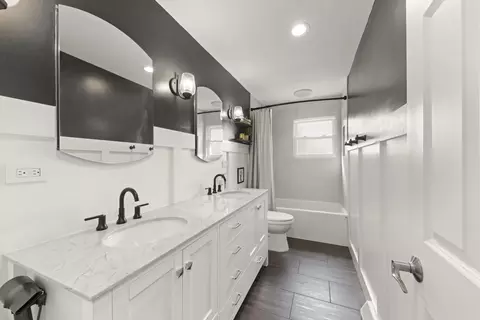 Bath - 1120 E Lowden Ave, Wheaton, IL 60189 photo 1 of 2