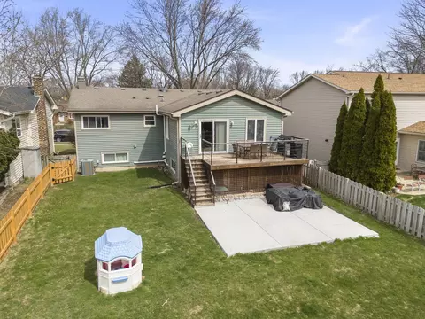 Exterior - 1120 E Lowden Ave, Wheaton, IL 60189 photo 4 of 5