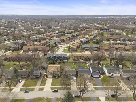 View/Area - 1120 E Lowden Ave, Wheaton, IL 60189 photo 6 of 13