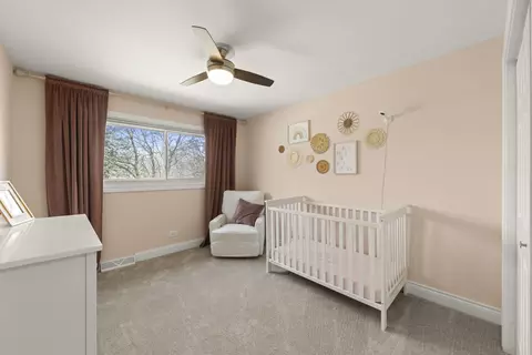 Bedroom - 1120 E Lowden Ave, Wheaton, IL 60189 photo 3 of 4