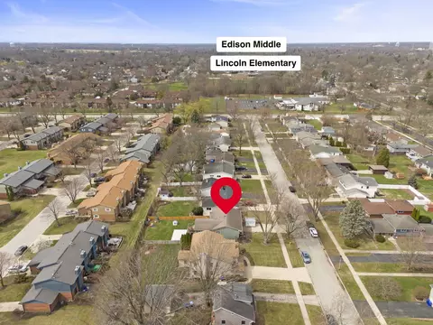 View/Area - 1120 E Lowden Ave, Wheaton, IL 60189 photo 5 of 13