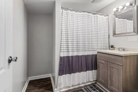 Bath - 308 S Williams St, Forrest, IL 61741 photo 1 of 2