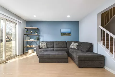 1611 Blackhawk Trl, Wheeling, IL 60090 photo 6