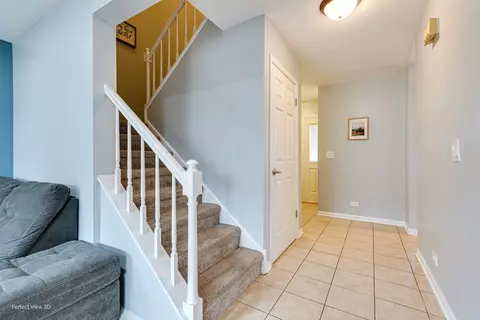 1611 Blackhawk Trl, Wheeling, IL 60090 photo 9