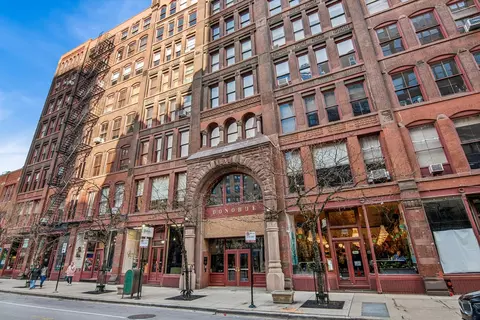 711 S Dearborn St #204, Chicago, IL 60605