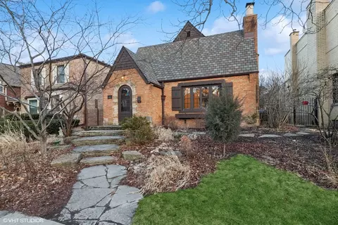 5919 N Forest Glen Ave, Chicago, IL 60646