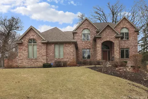 3507 Cardinal Ln, Spring Grove, IL 60081