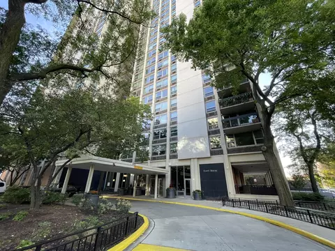 1255 N Sandburg Ter #2609E, Chicago, IL 60610