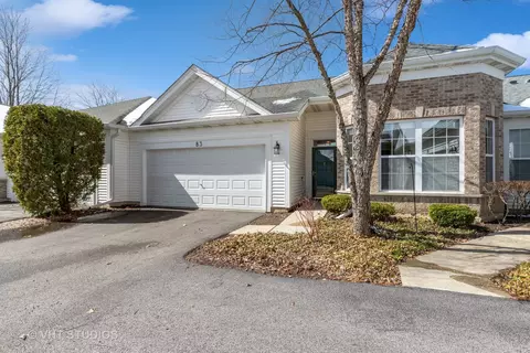 83 Ashbrook Ct, Grayslake, IL 60030