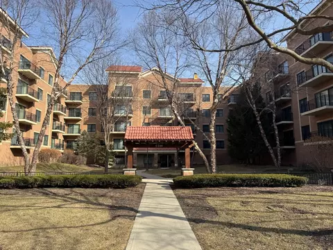 5100 W 96th St #302, Oak Lawn, IL 60453