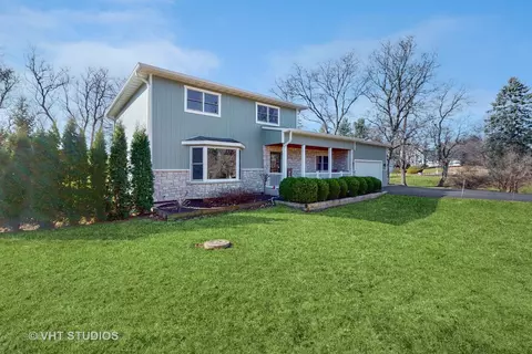 3305 Chelmsford Dr, Spring Grove, IL 60081